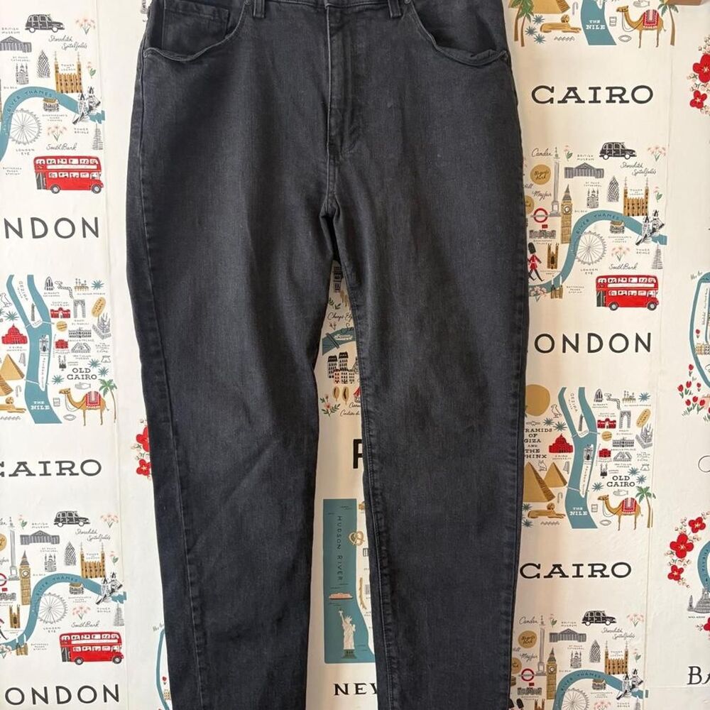 Mott & Bow Women's Faded Black Mom Jeans